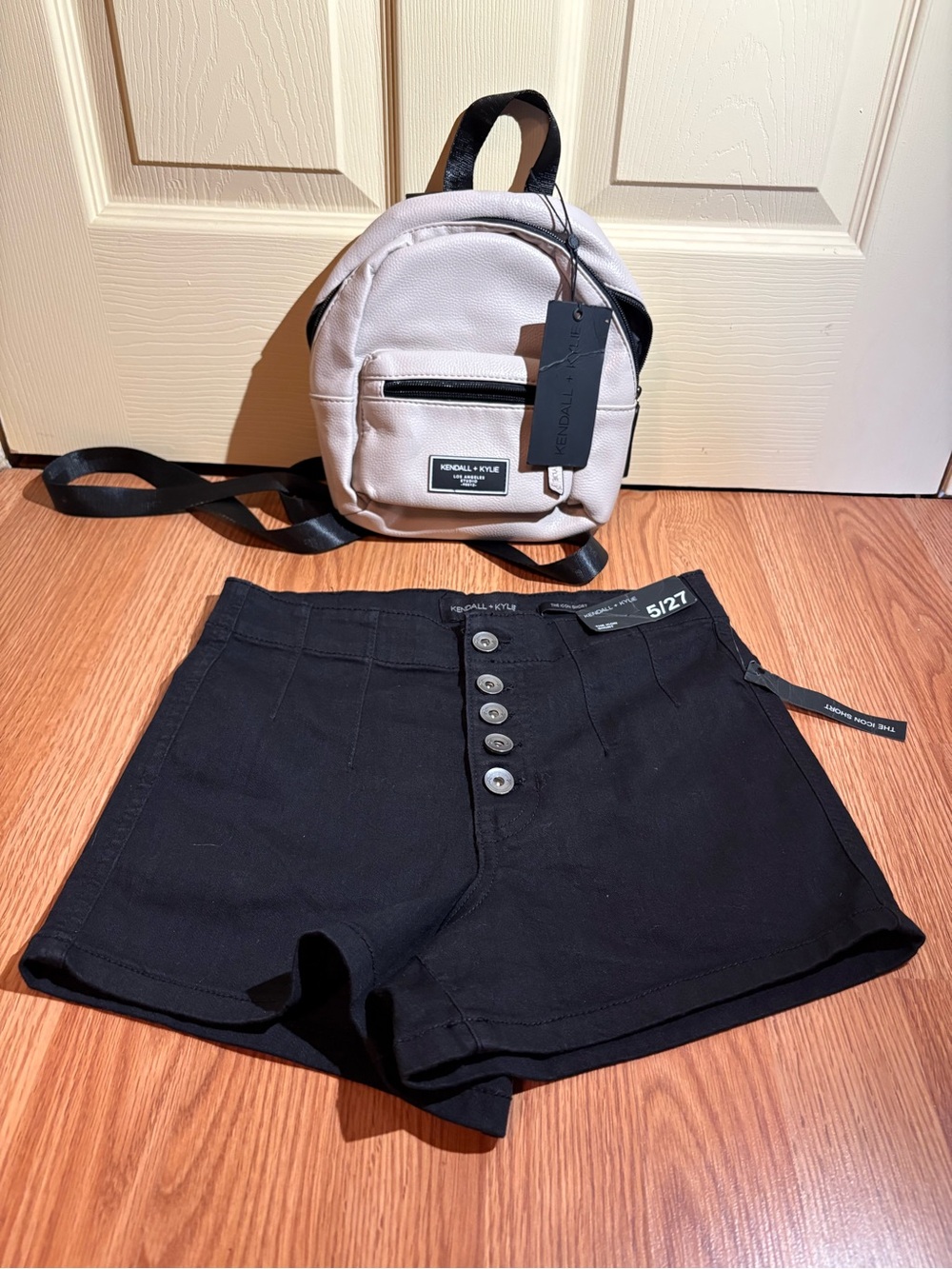 Kendall & Kylie Black High-Rise Button Shorts AND backpack - Picture 5 of 13